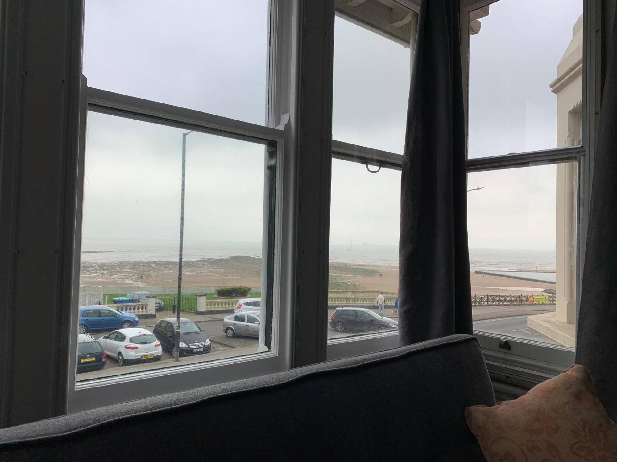 Ocean View Double With Ensuite, With Access To Private Garden And Bike Store Маргит Экстерьер фото