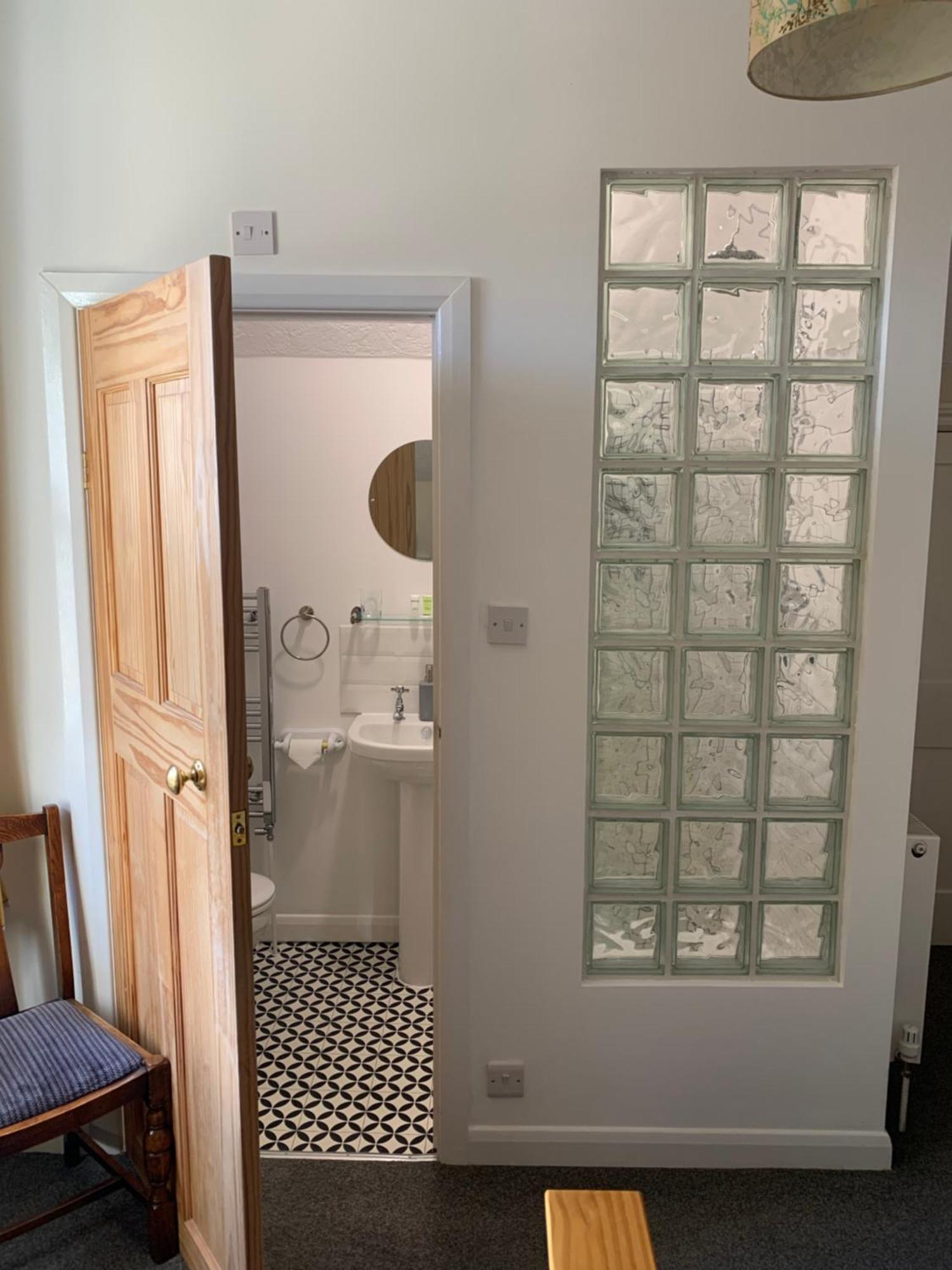 Ocean View Double With Ensuite, With Access To Private Garden And Bike Store Маргит Экстерьер фото